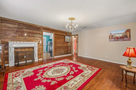 401 E Bridge Street Granbury TX 76048