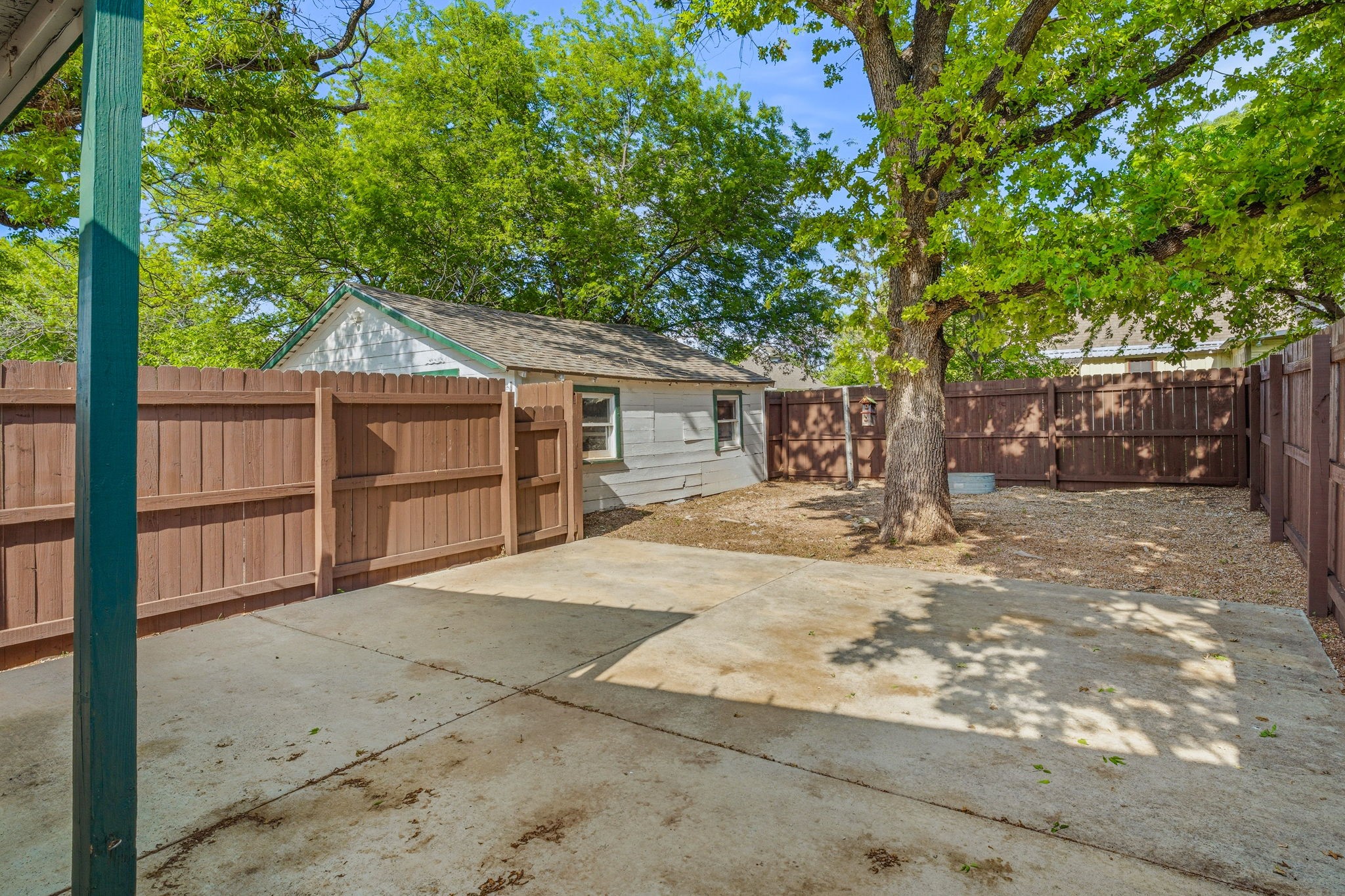 401 E Bridge Street Granbury TX 76048