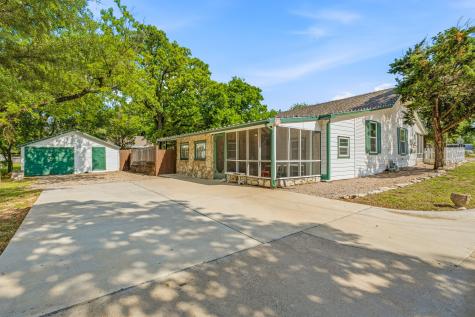401 E Bridge Street Granbury TX 76048
