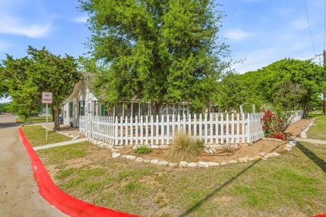 401 E Bridge Street Granbury TX 76048