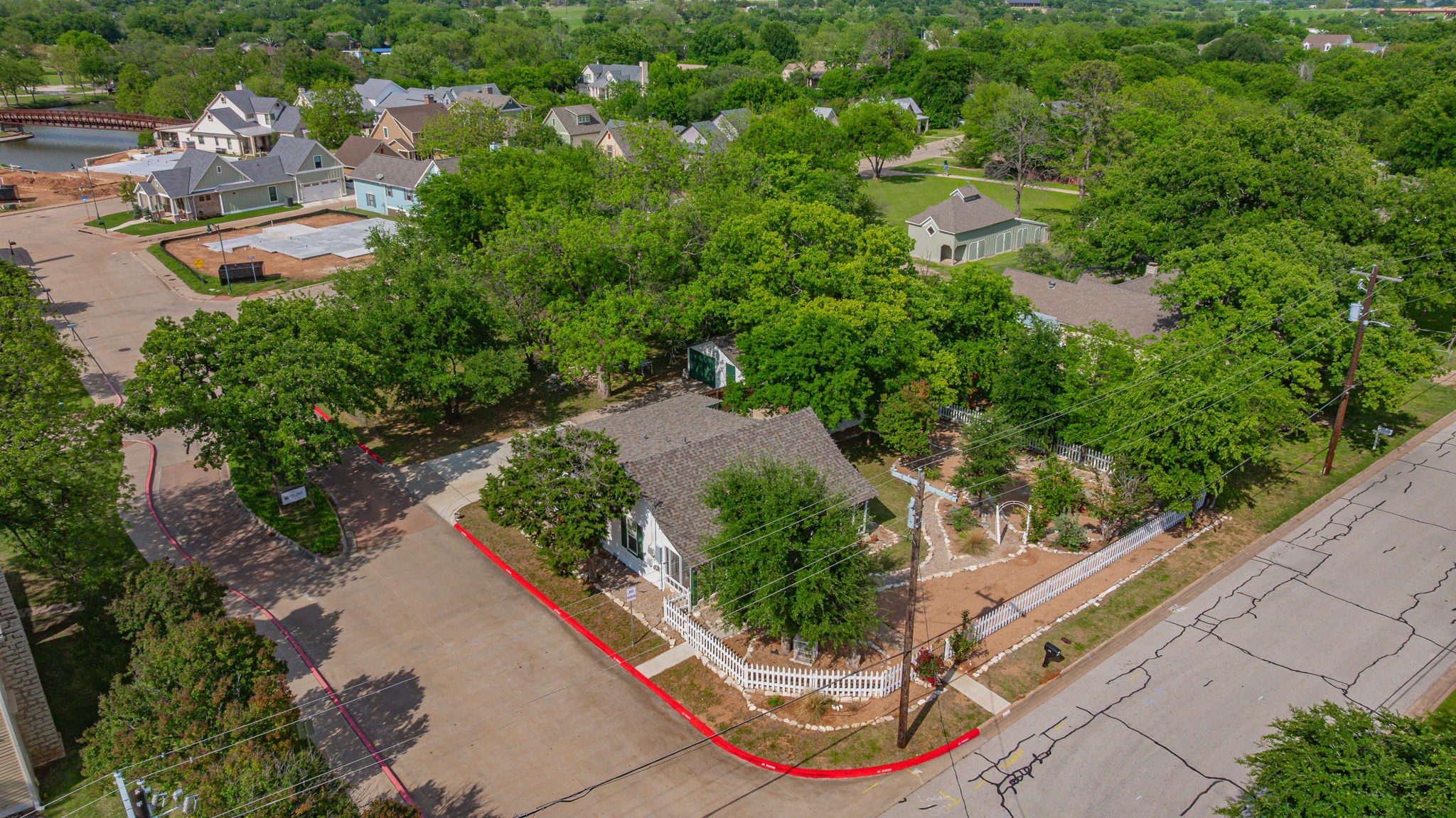 401 E Bridge Street Granbury TX 76048