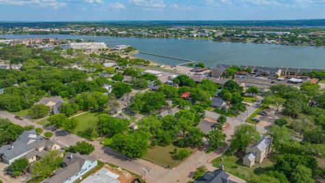 401 E Bridge Street Granbury TX 76048