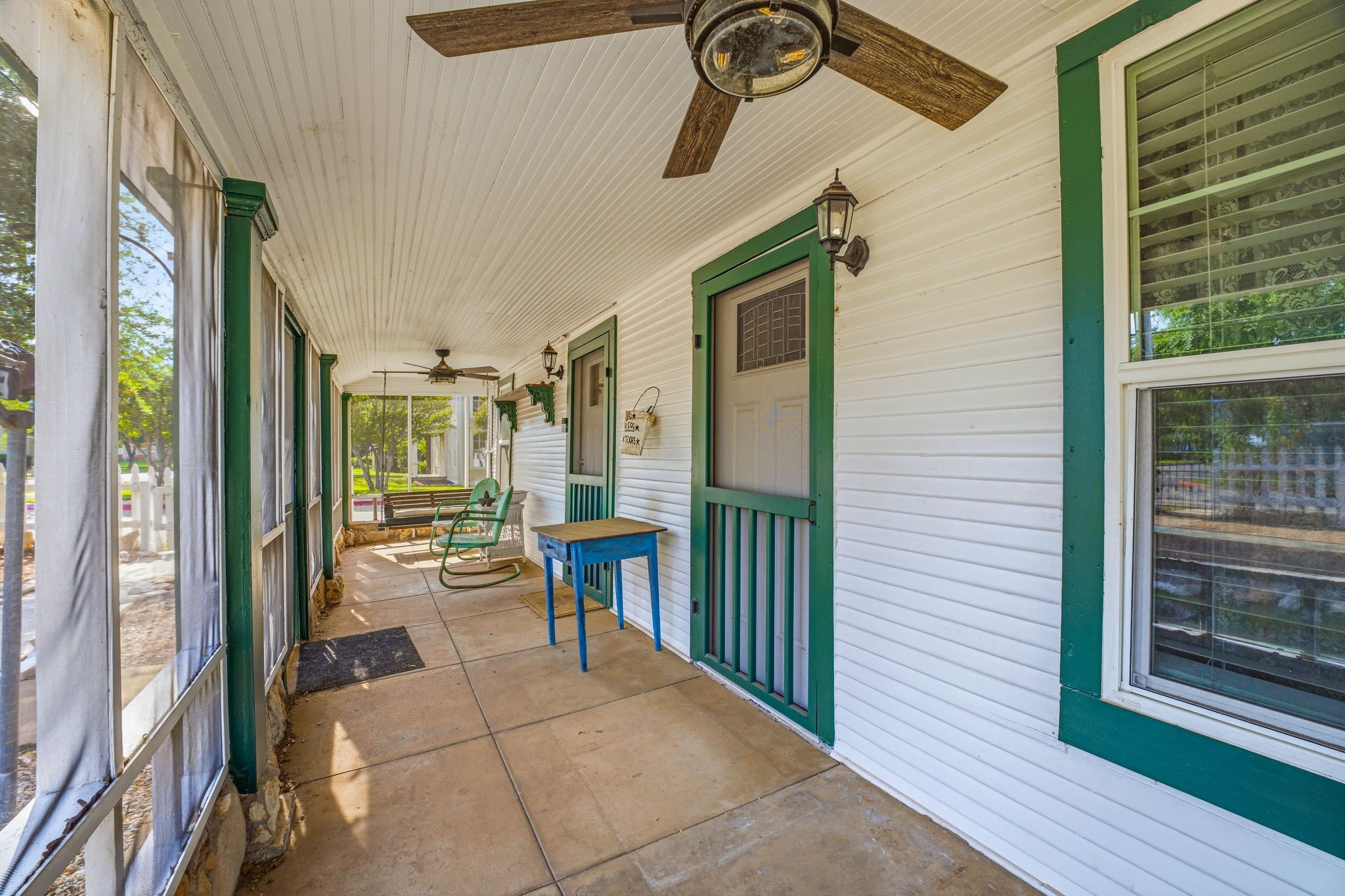 401 E Bridge Street Granbury TX 76048