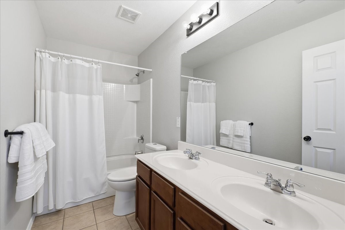 6908 Derbyshire Drive Fort Worth TX 76137