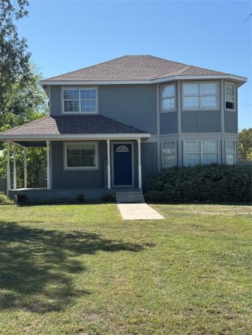 1003 S Pearl Street Comanche TX 76442