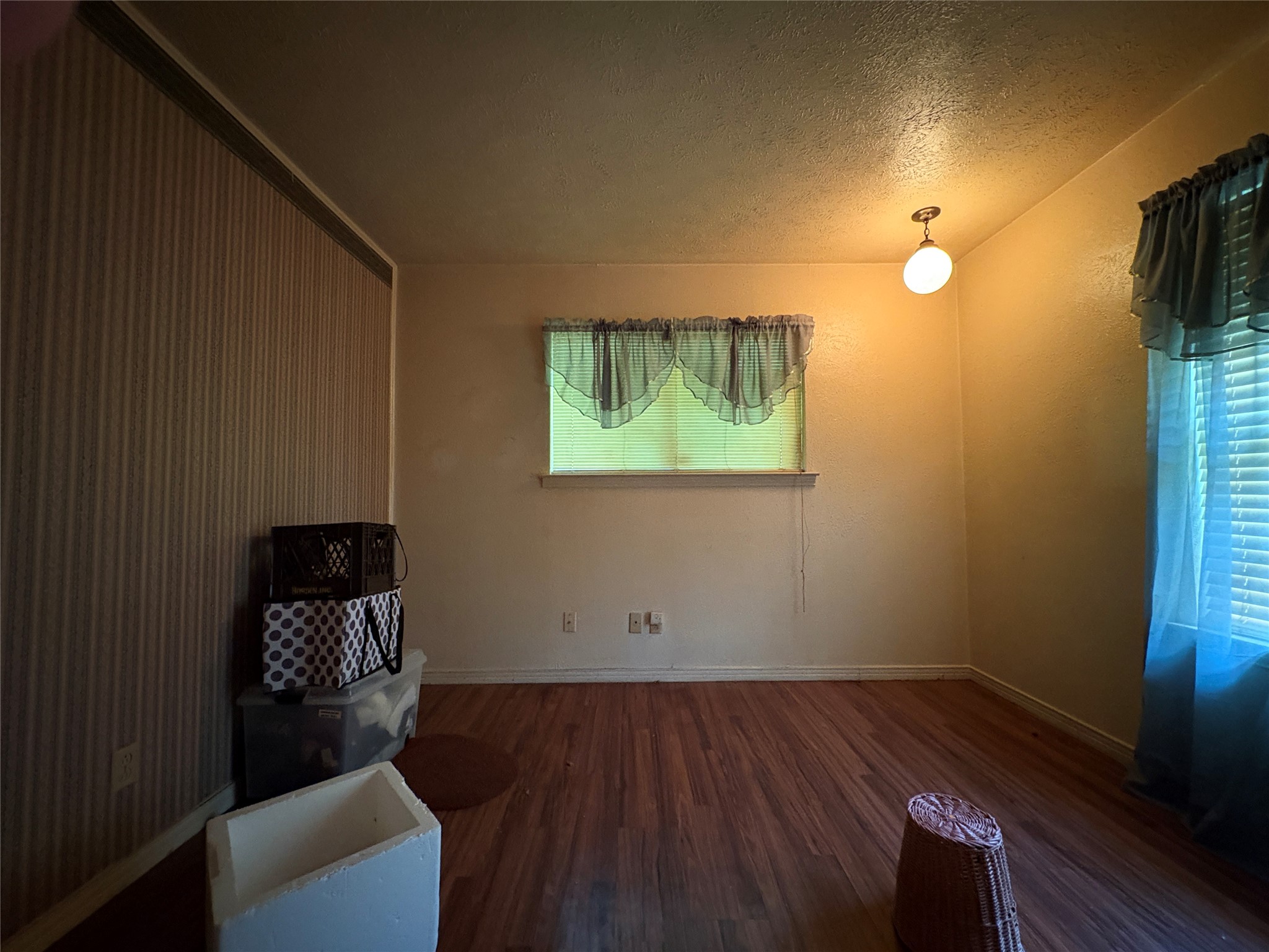 932 Ray Andra Drive Desoto TX 75115