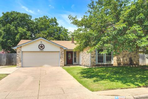 3905 Willowood Lane Grand Prairie TX 75052