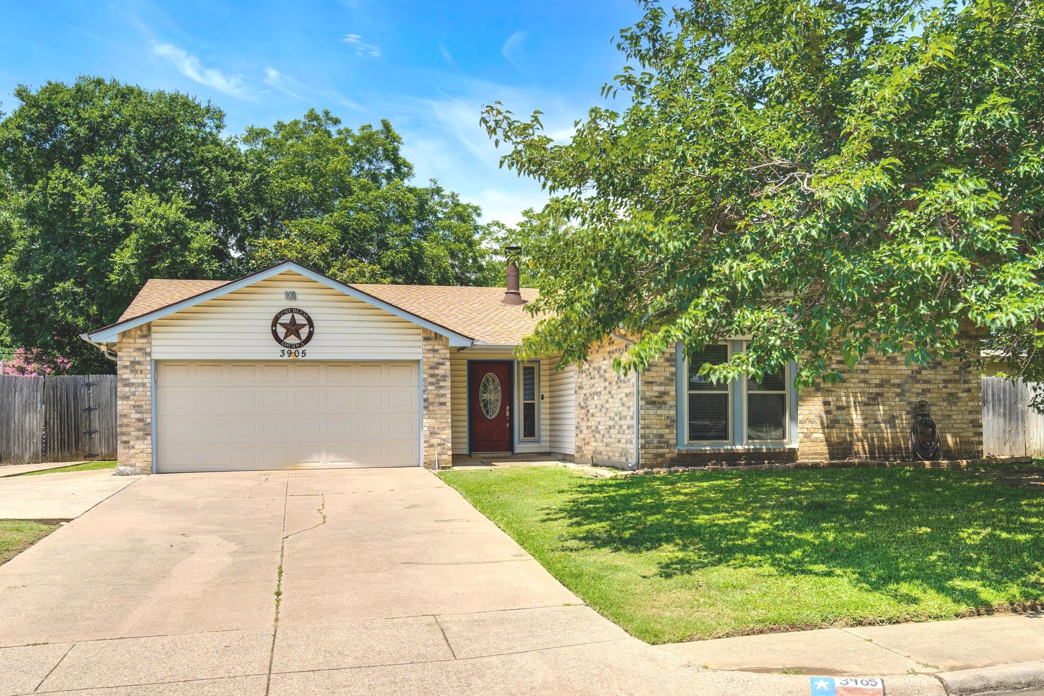 3905 Willowood Lane Grand Prairie TX 75052