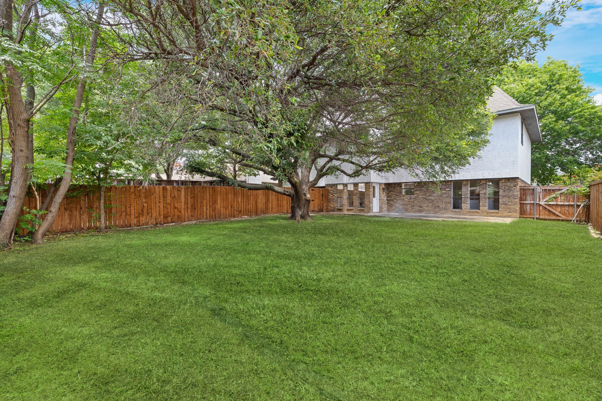 4212 Joshua Lane Dallas TX 75287