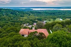 729 Wood Ridge Drive Cedar Hill TX 75104