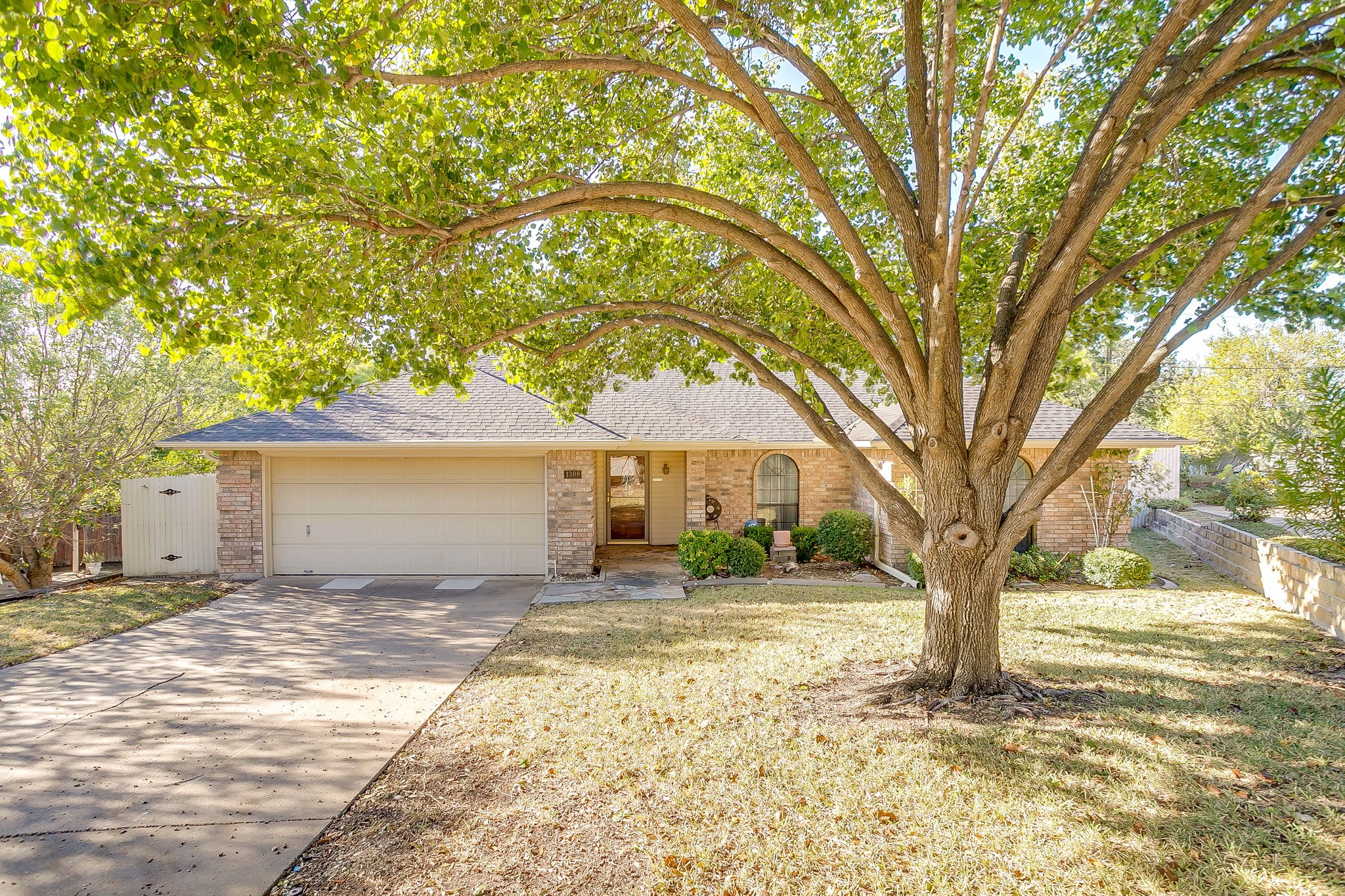 1308 Nueces Court Benbrook TX 76126