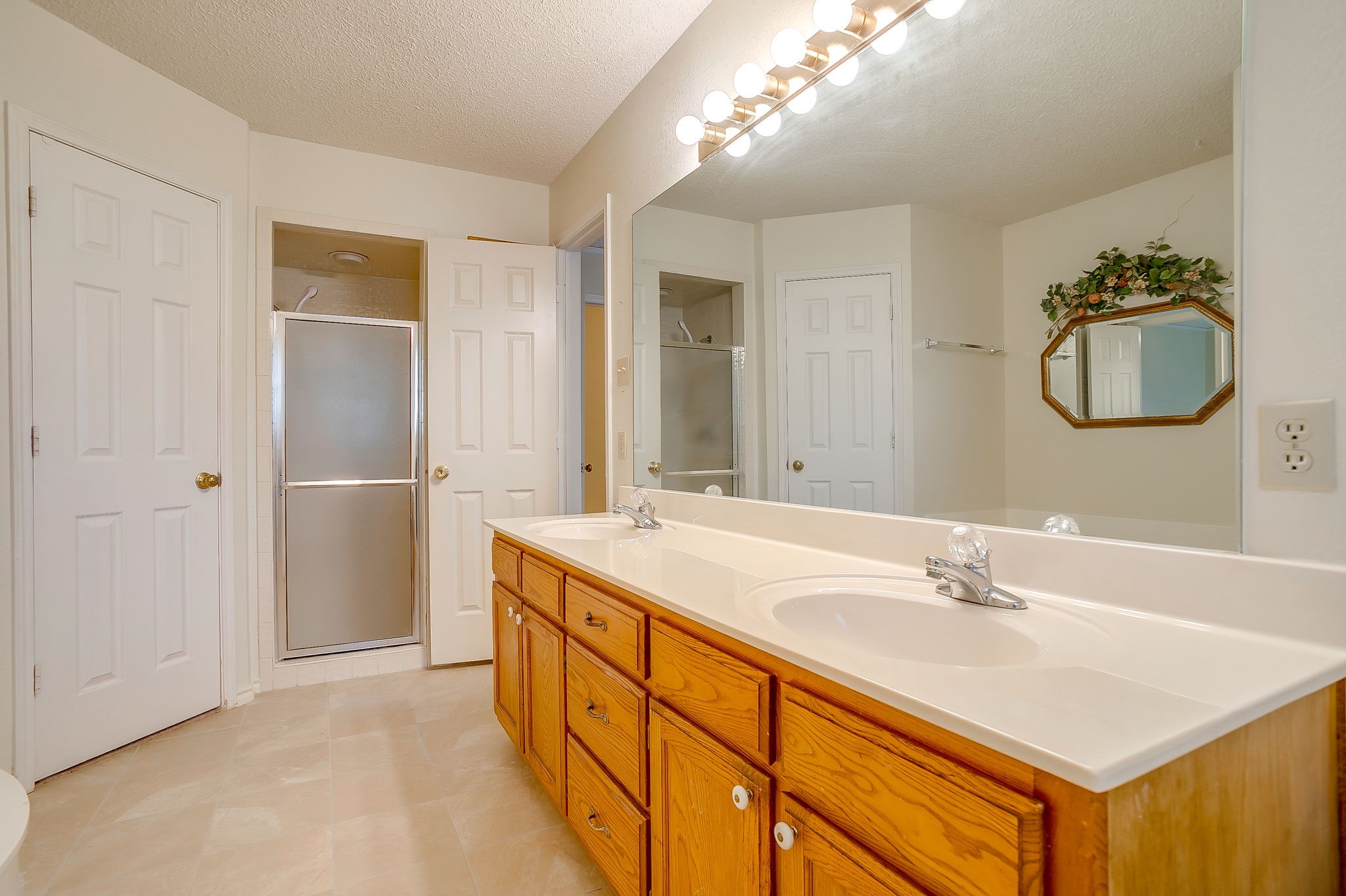 1308 Nueces Court Benbrook TX 76126