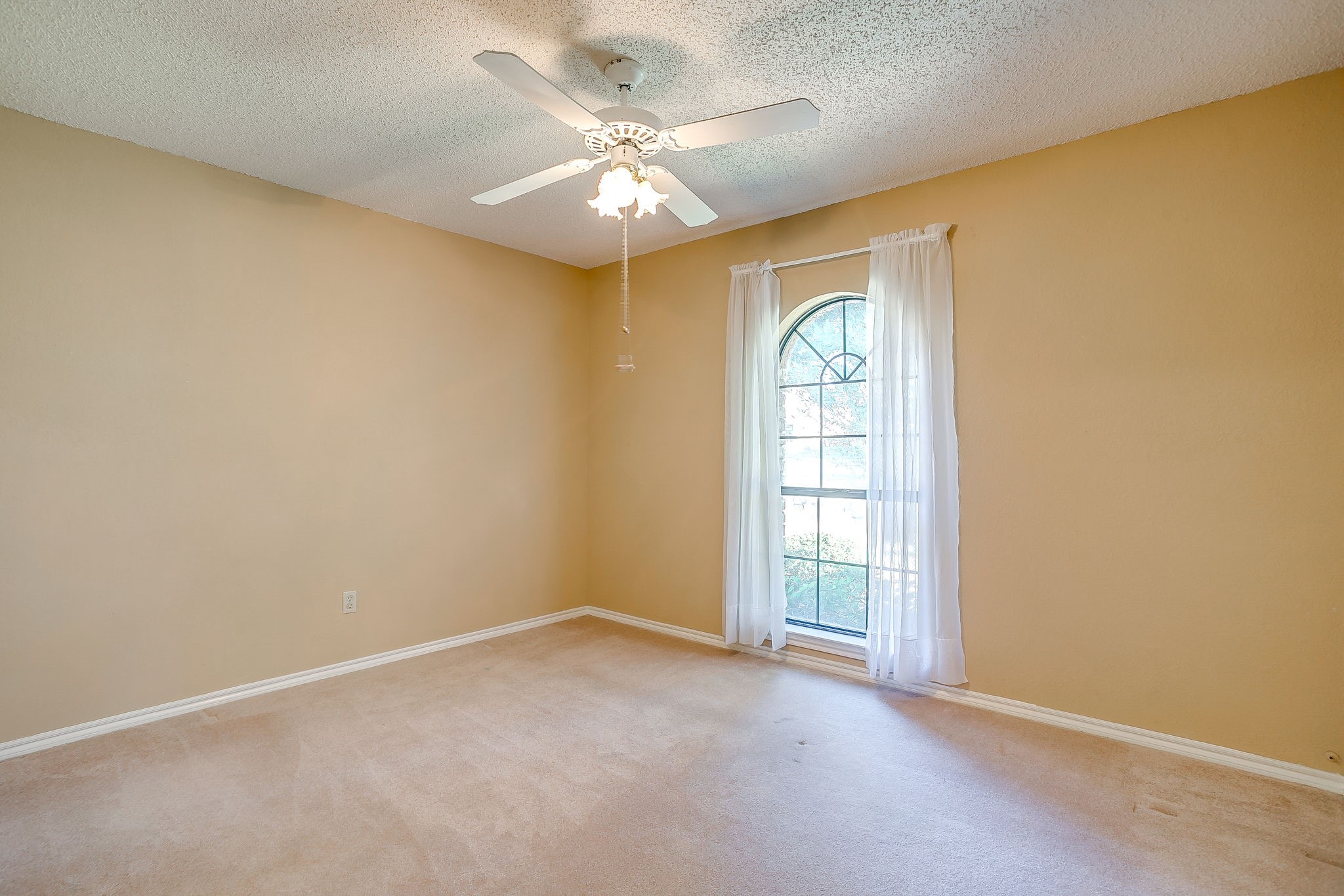 1308 Nueces Court Benbrook TX 76126