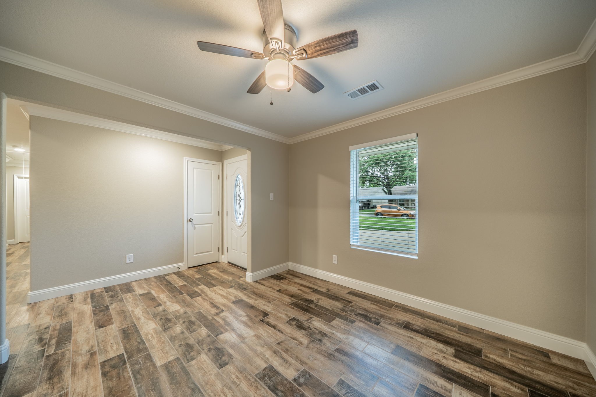 1813 Tompkins Drive Grand Prairie TX 75051