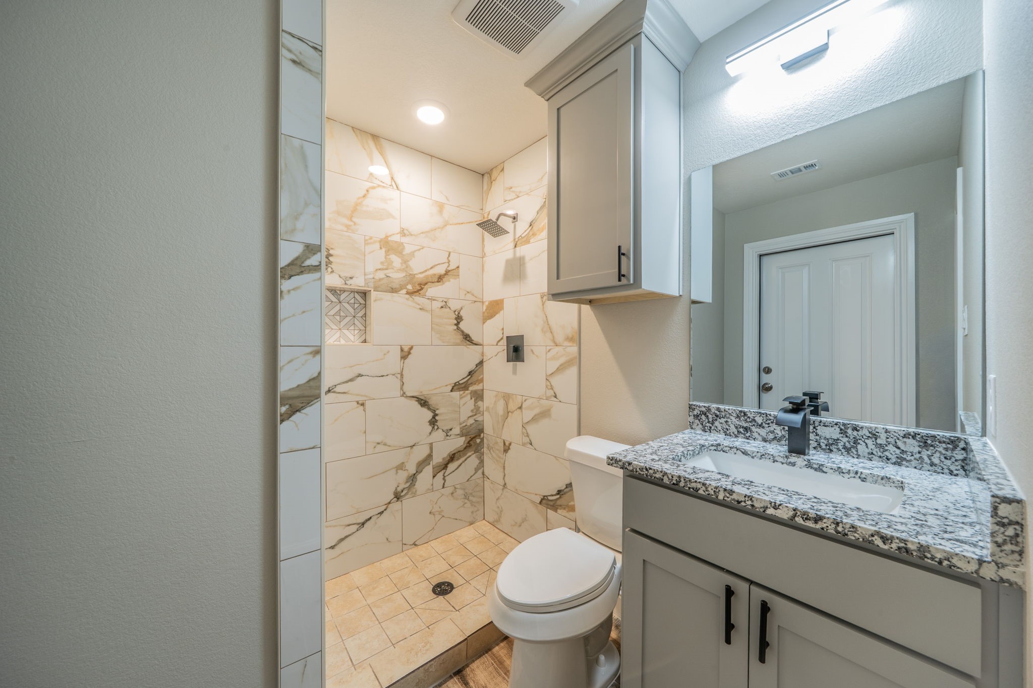 1813 Tompkins Drive Grand Prairie TX 75051