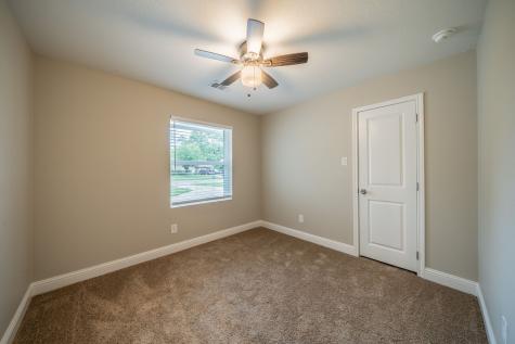 1813 Tompkins Drive Grand Prairie TX 75051