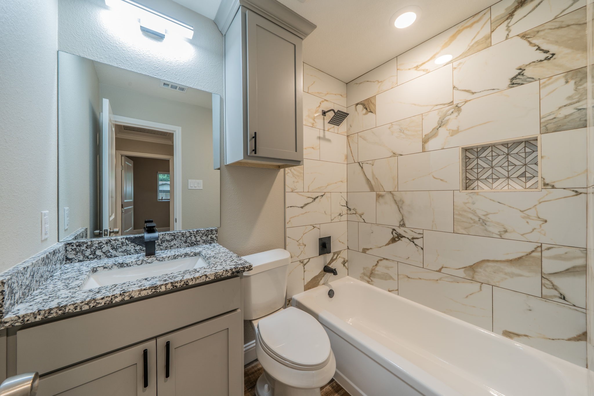 1813 Tompkins Drive Grand Prairie TX 75051