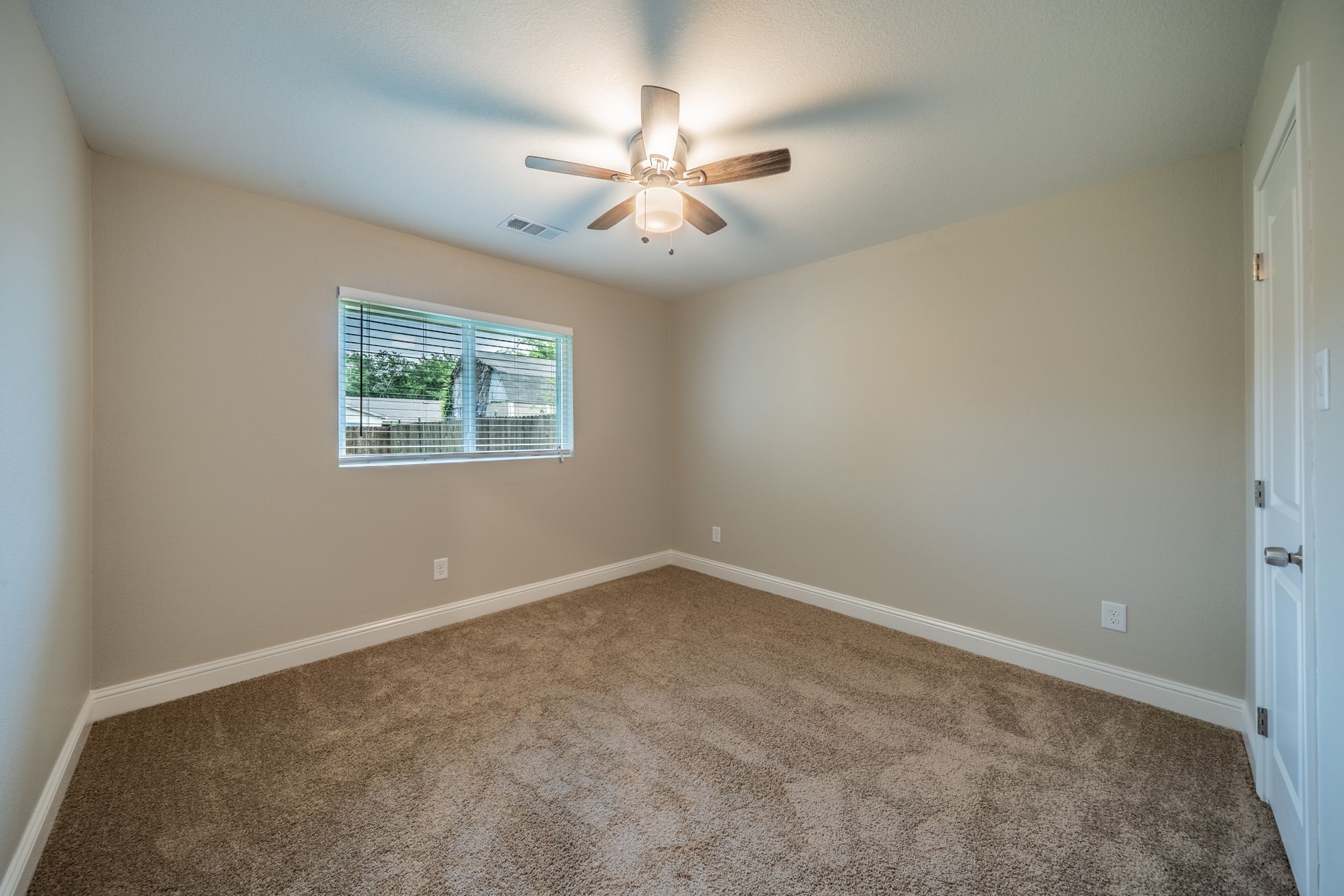 1813 Tompkins Drive Grand Prairie TX 75051