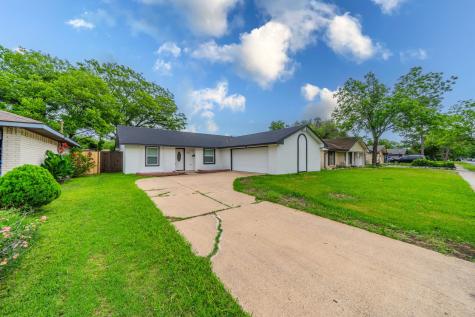 1813 Tompkins Drive Grand Prairie TX 75051