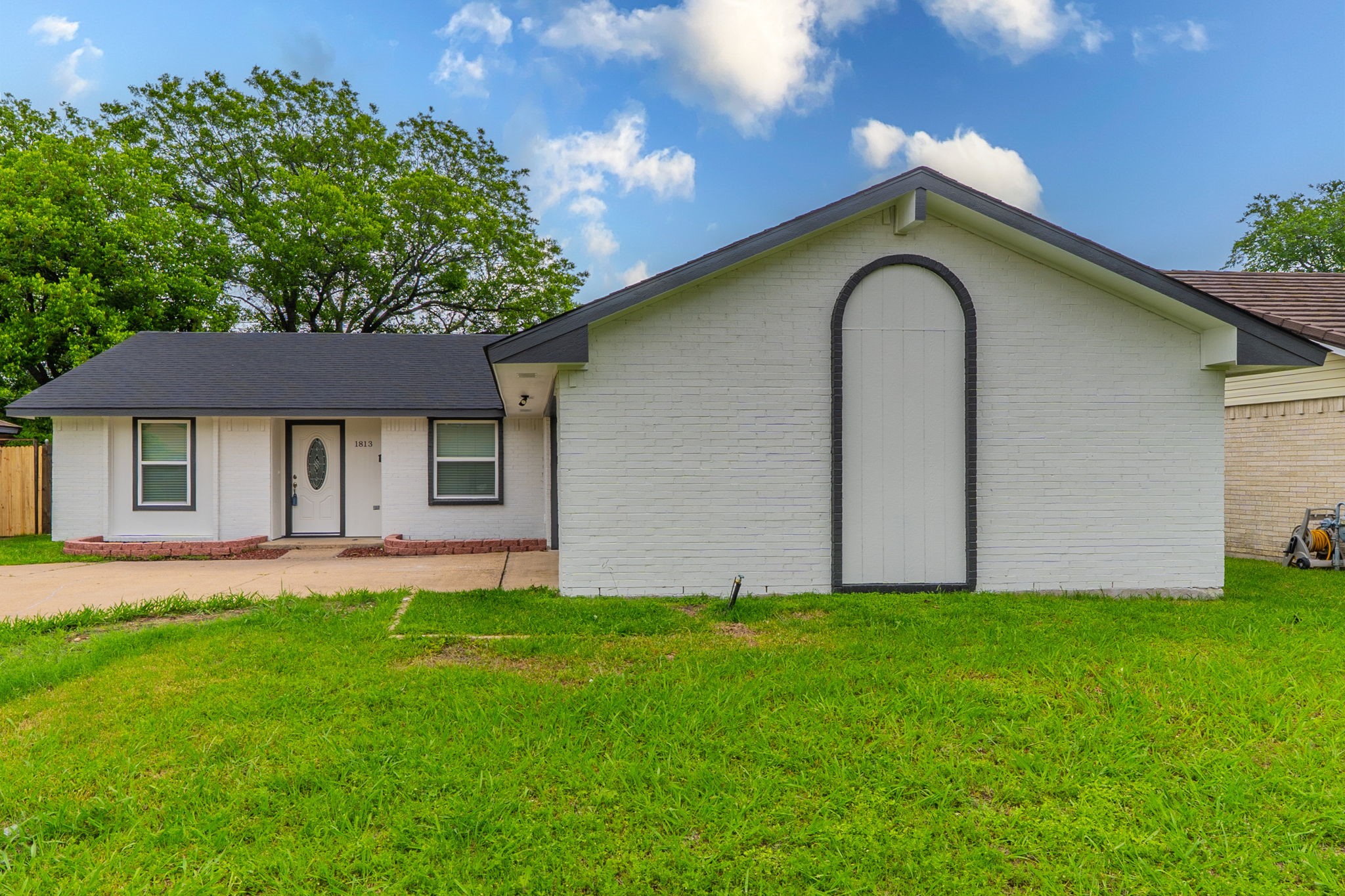 1813 Tompkins Drive Grand Prairie TX 75051