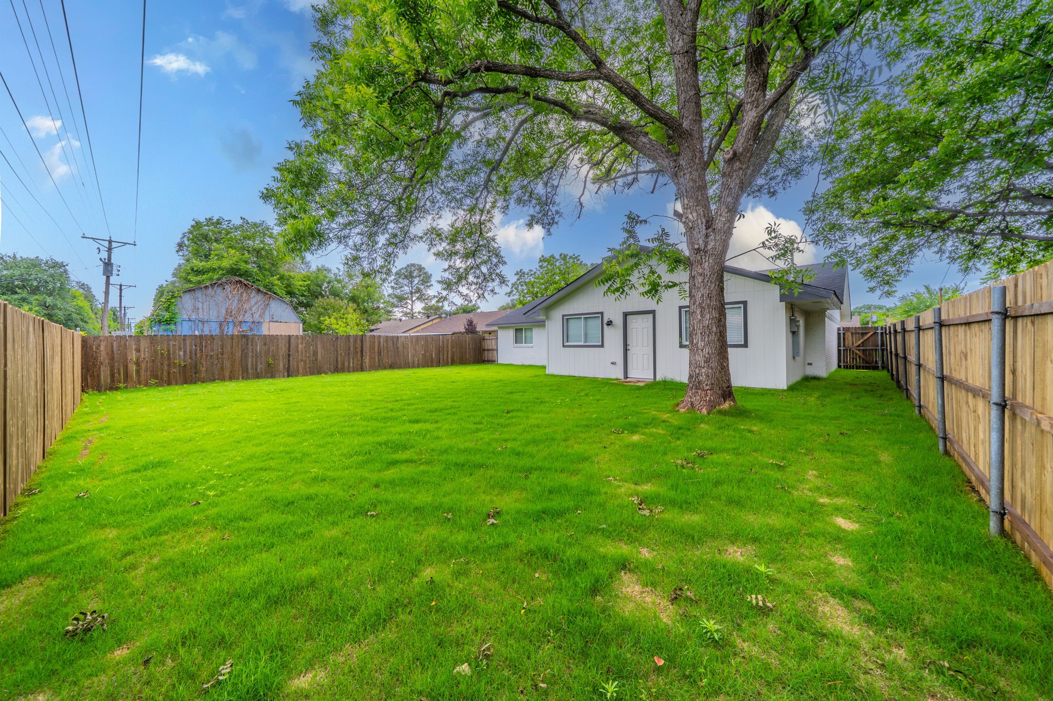 1813 Tompkins Drive Grand Prairie TX 75051