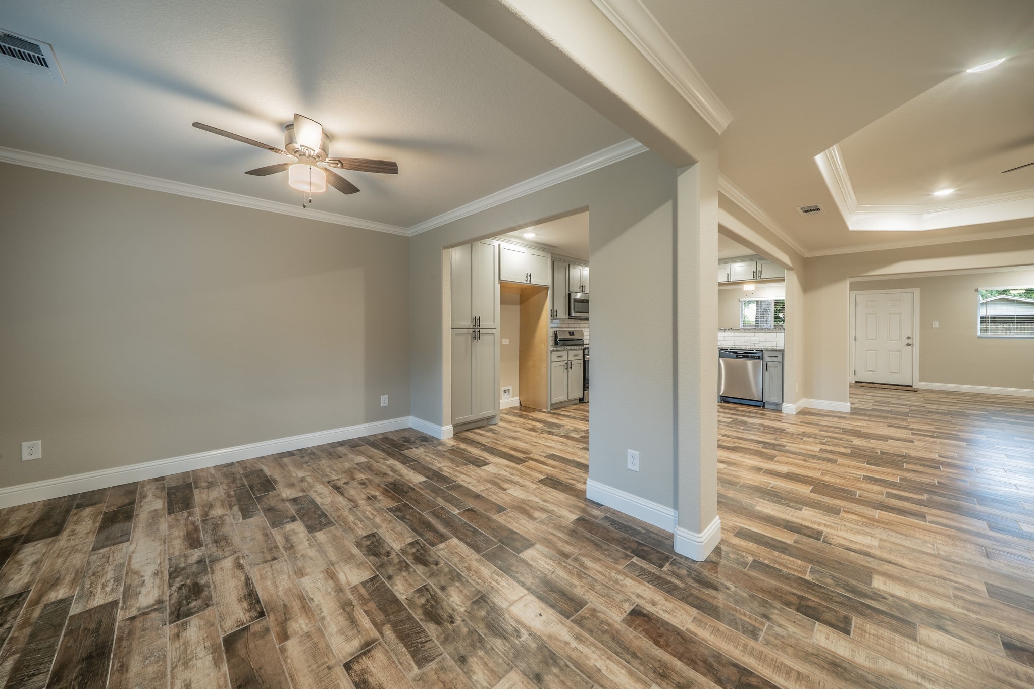 1813 Tompkins Drive Grand Prairie TX 75051