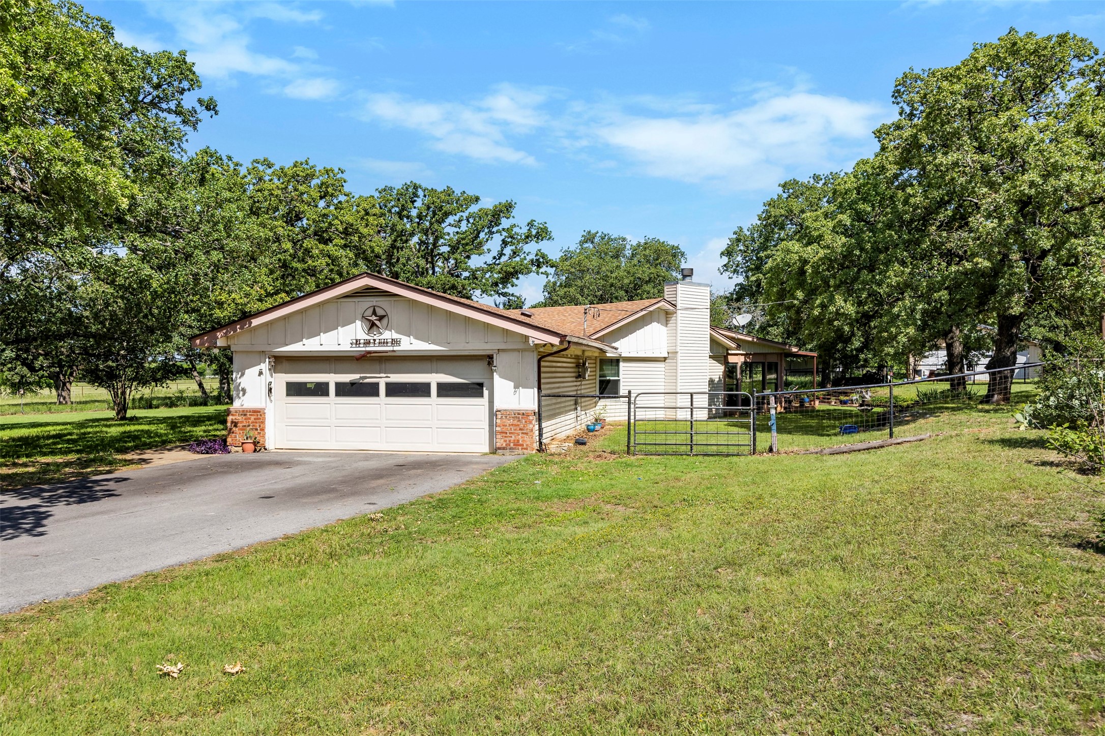 1816 Caddo Peak Road Joshua TX 76058