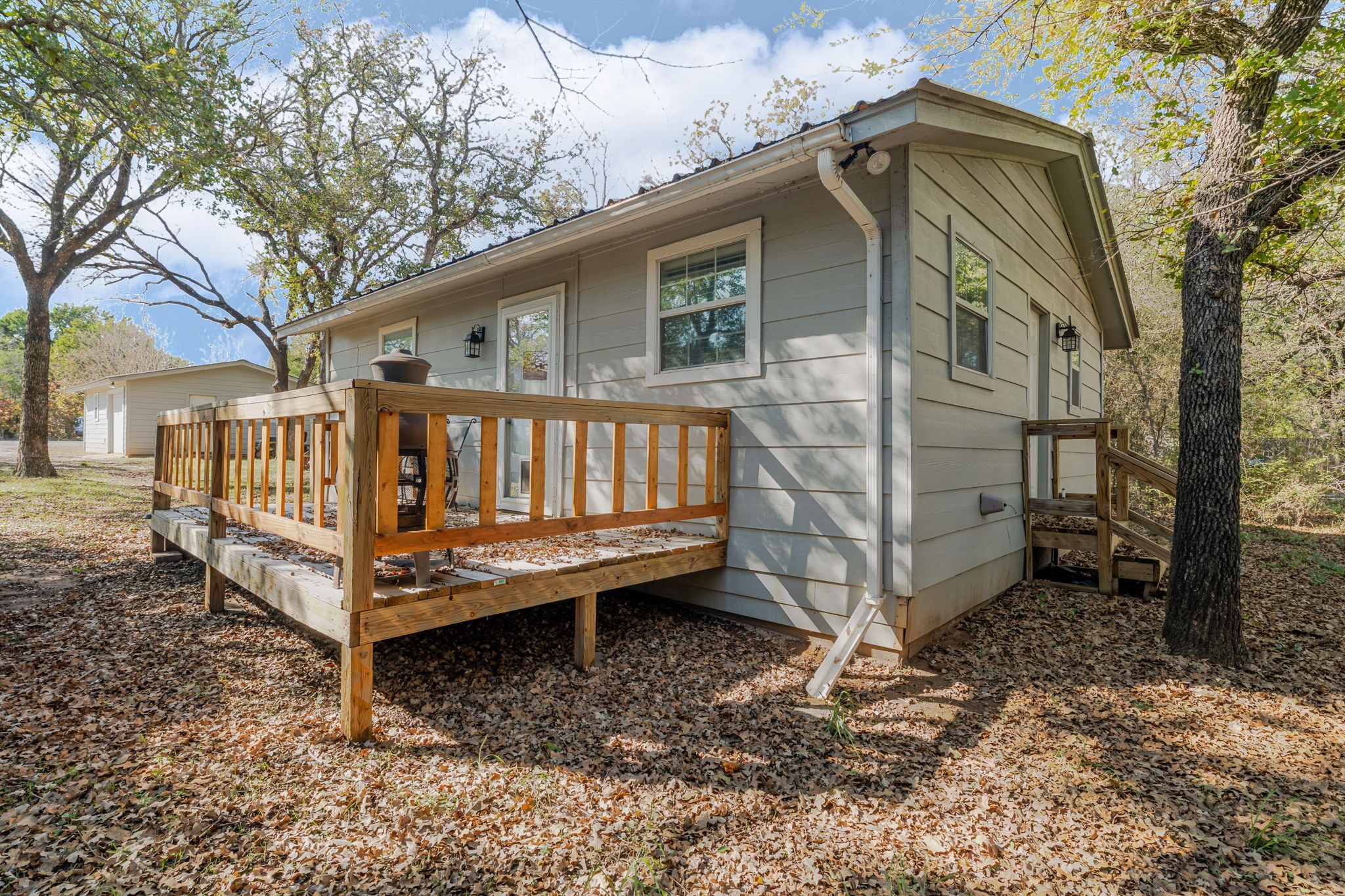 2417 Elk Trail Granbury TX 76048