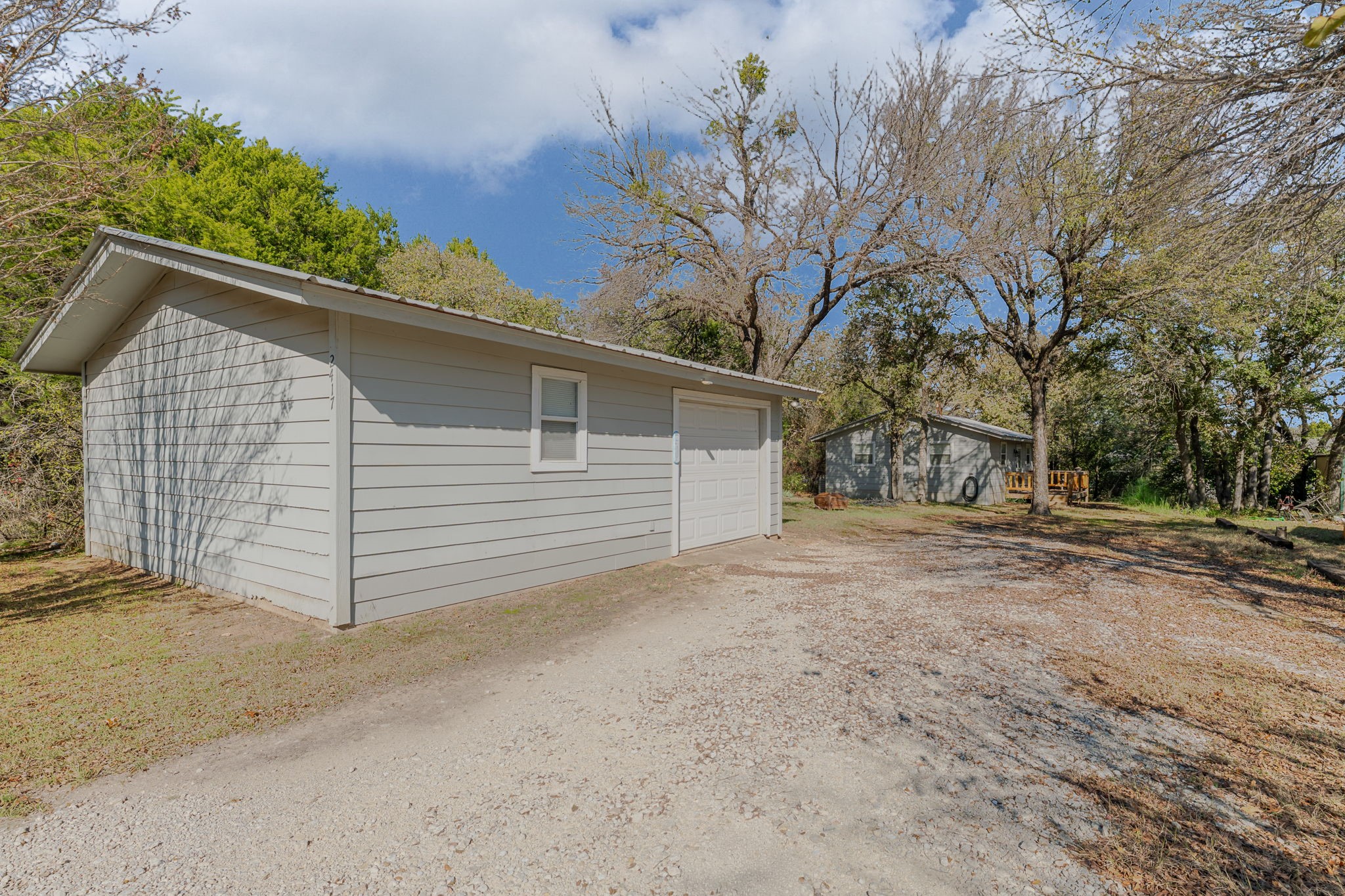 2417 Elk Trail Granbury TX 76048