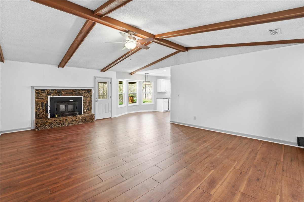 227 Cr 2425 Mineola TX 75773
