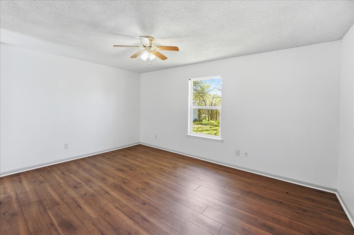 227 Cr 2425 Mineola TX 75773