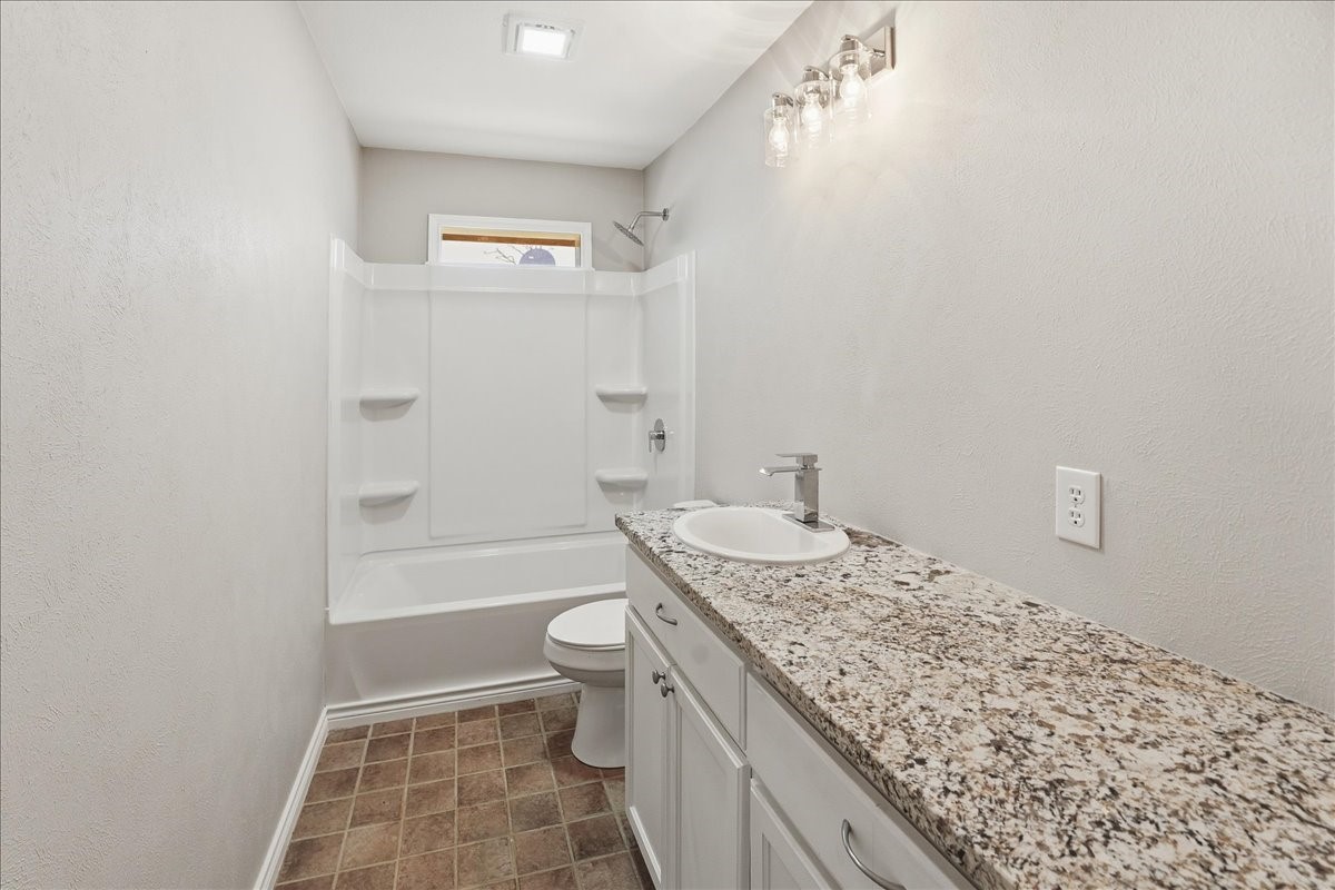 227 Cr 2425 Mineola TX 75773