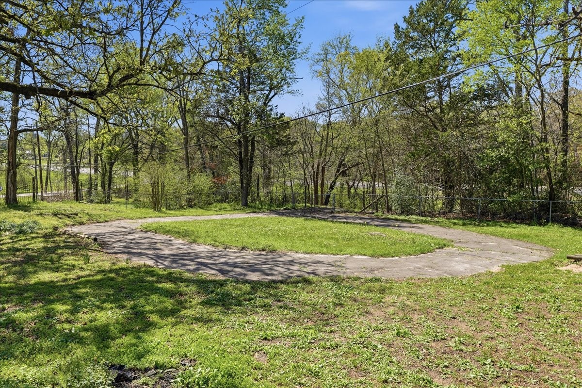227 Cr 2425 Mineola TX 75773