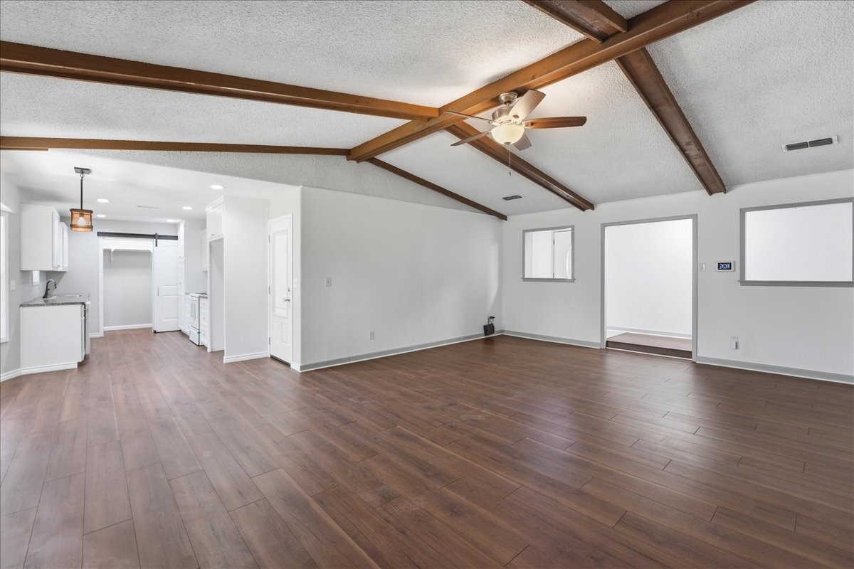 227 Cr 2425 Mineola TX 75773
