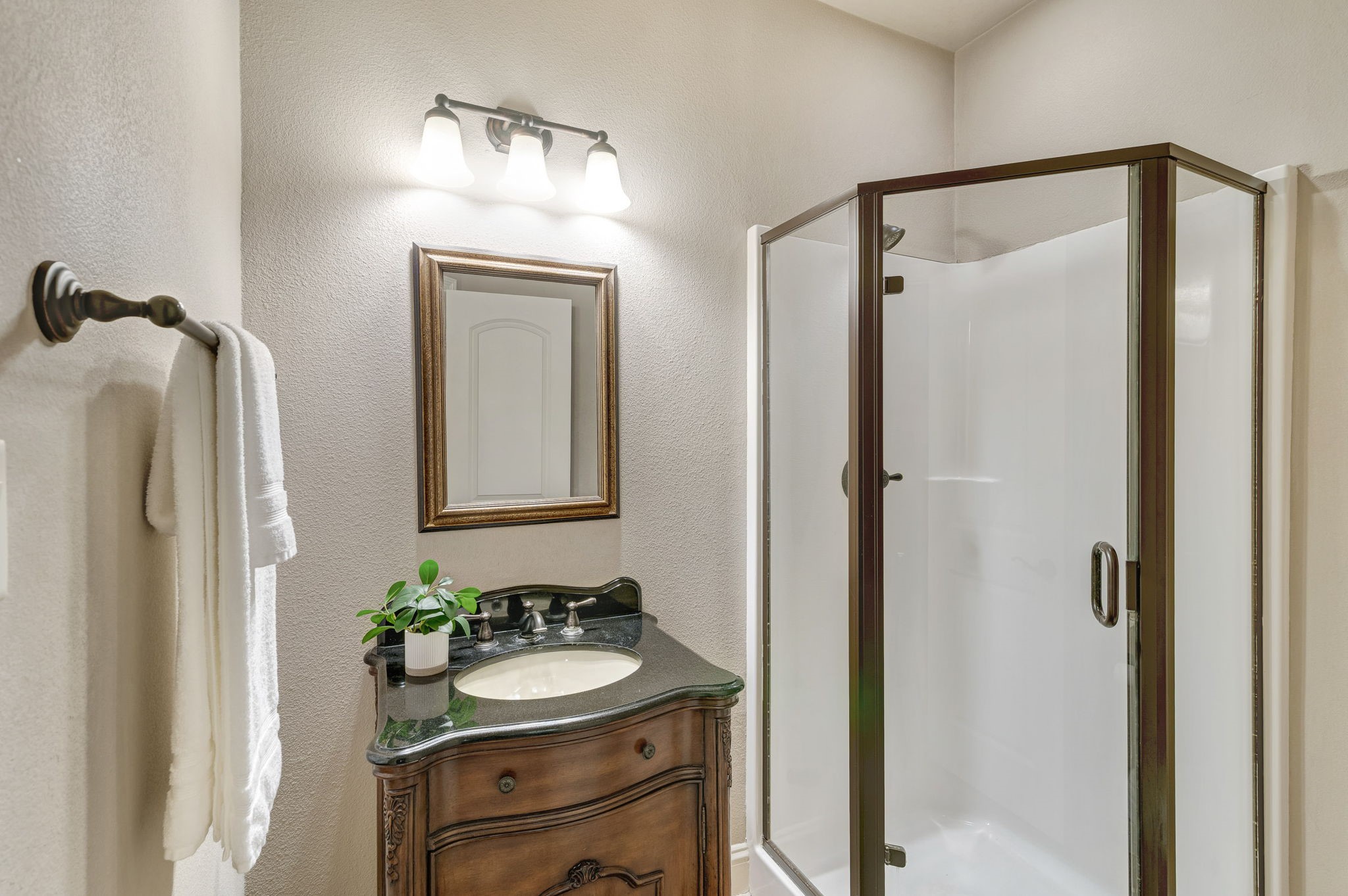 6129 Stapleford Circle Dallas TX 75252