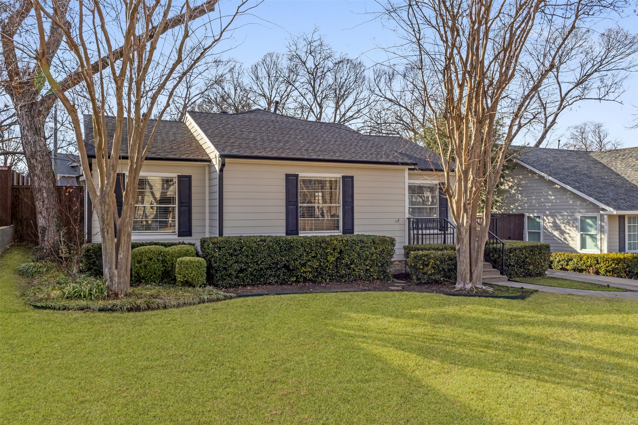 8723 Glencrest Lane Dallas TX 75209