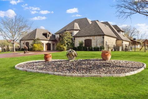 332 Sedona Falls Drive Sunnyvale TX 75182