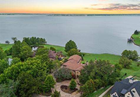 8 Meadowlake Drive Heath TX 75032