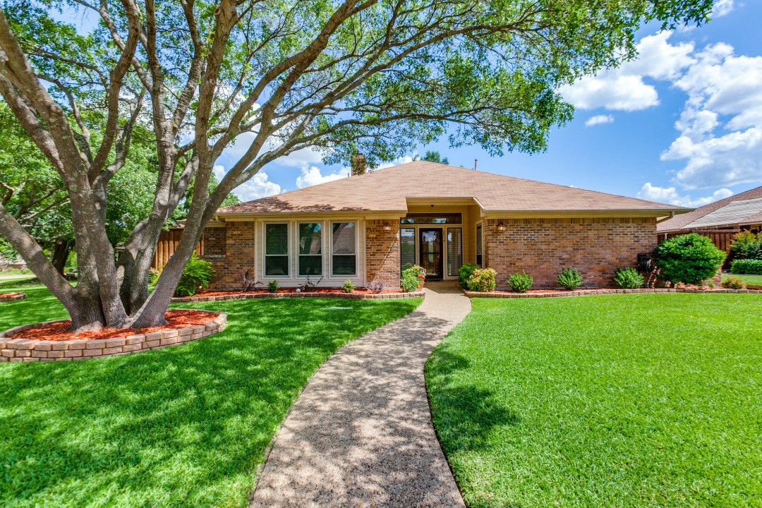 2514 Golden Oaks Drive Garland TX 75044