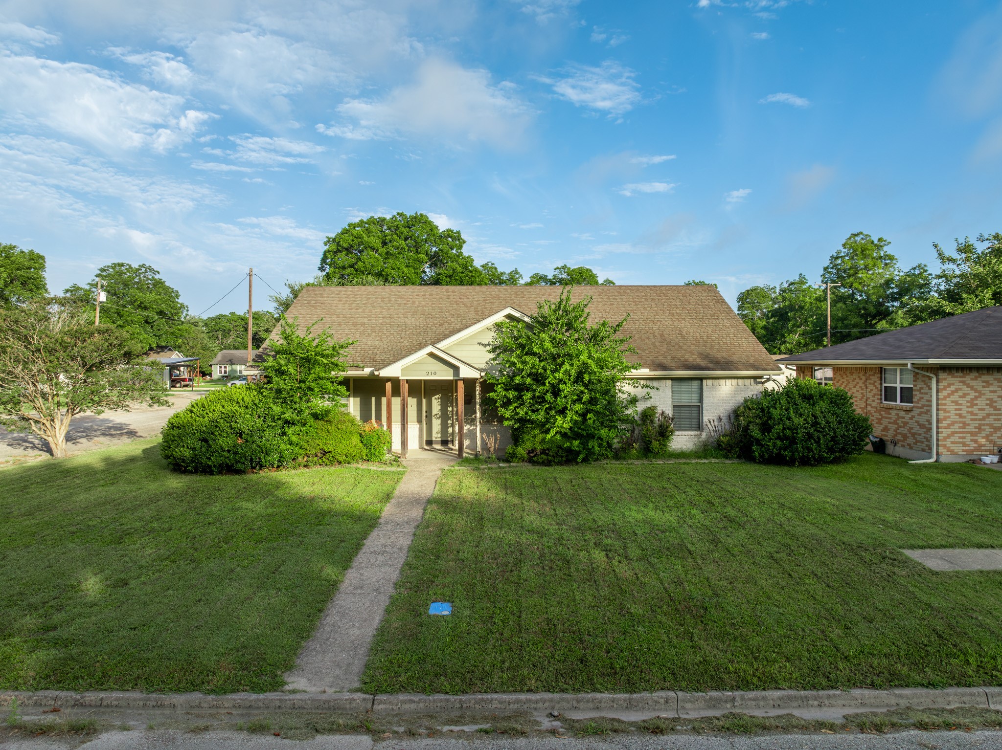 210 S Reagan Street West TX 76691