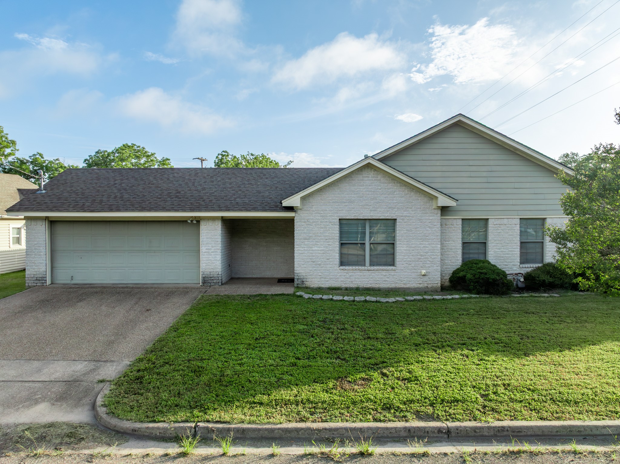 210 S Reagan Street West TX 76691