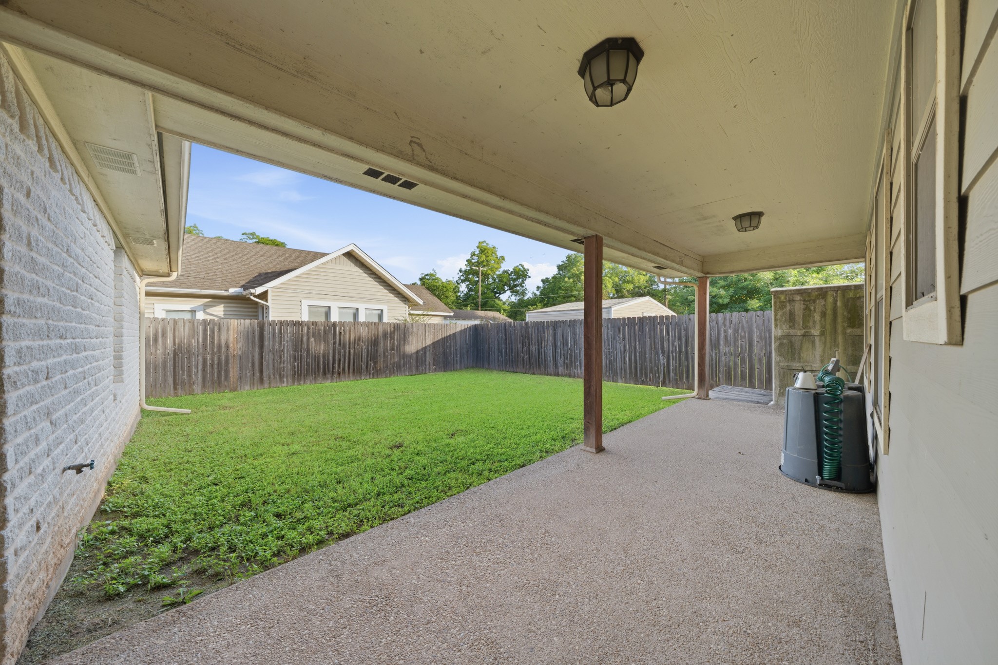 210 S Reagan Street West TX 76691