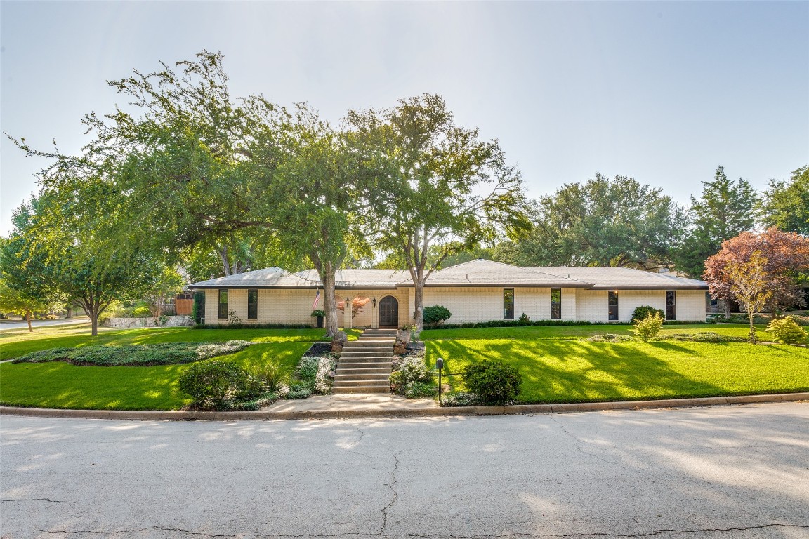 917 Doral Drive Fort Worth TX 76112