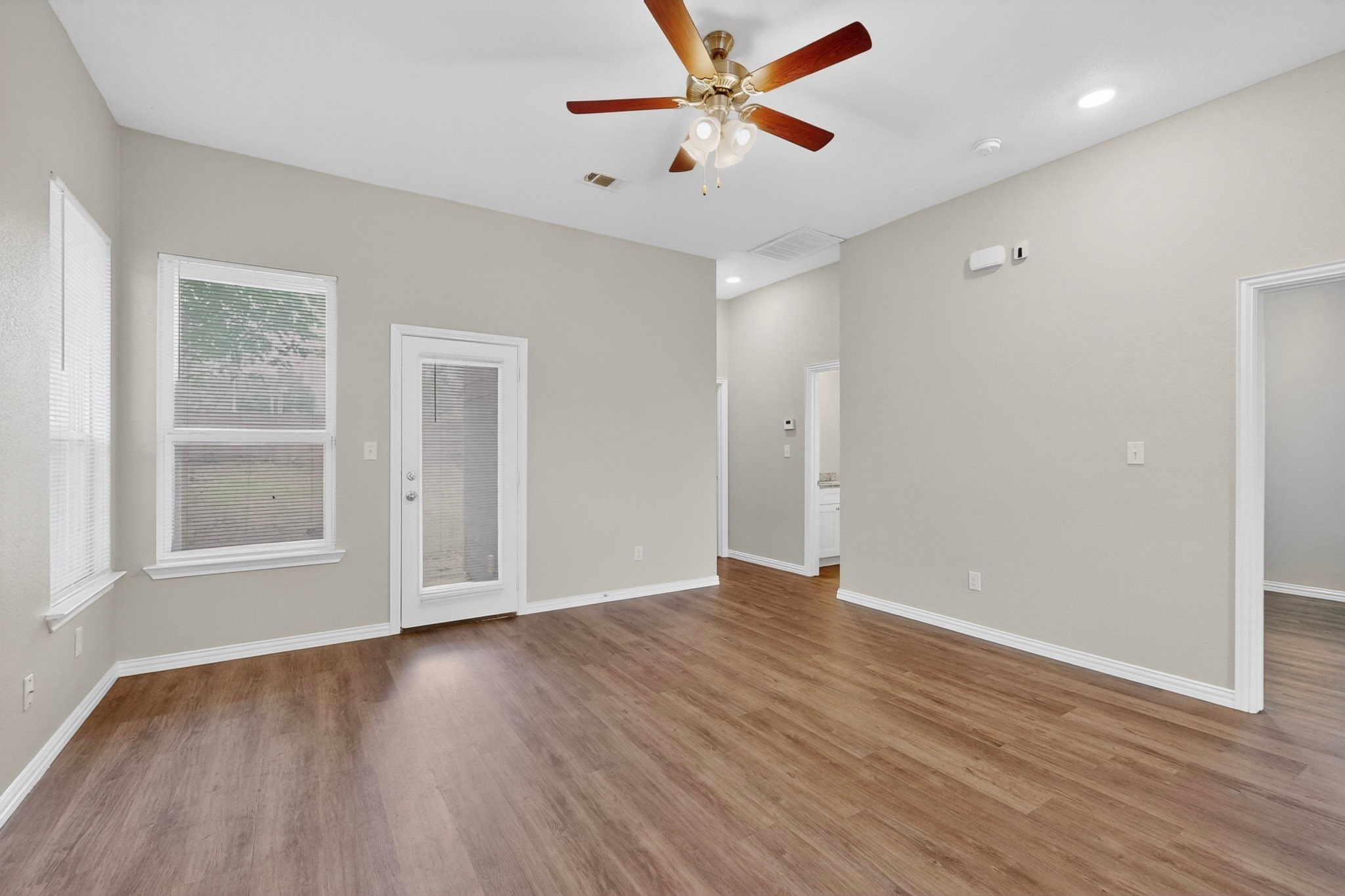 824 E Maddox Avenue Fort Worth TX 76104