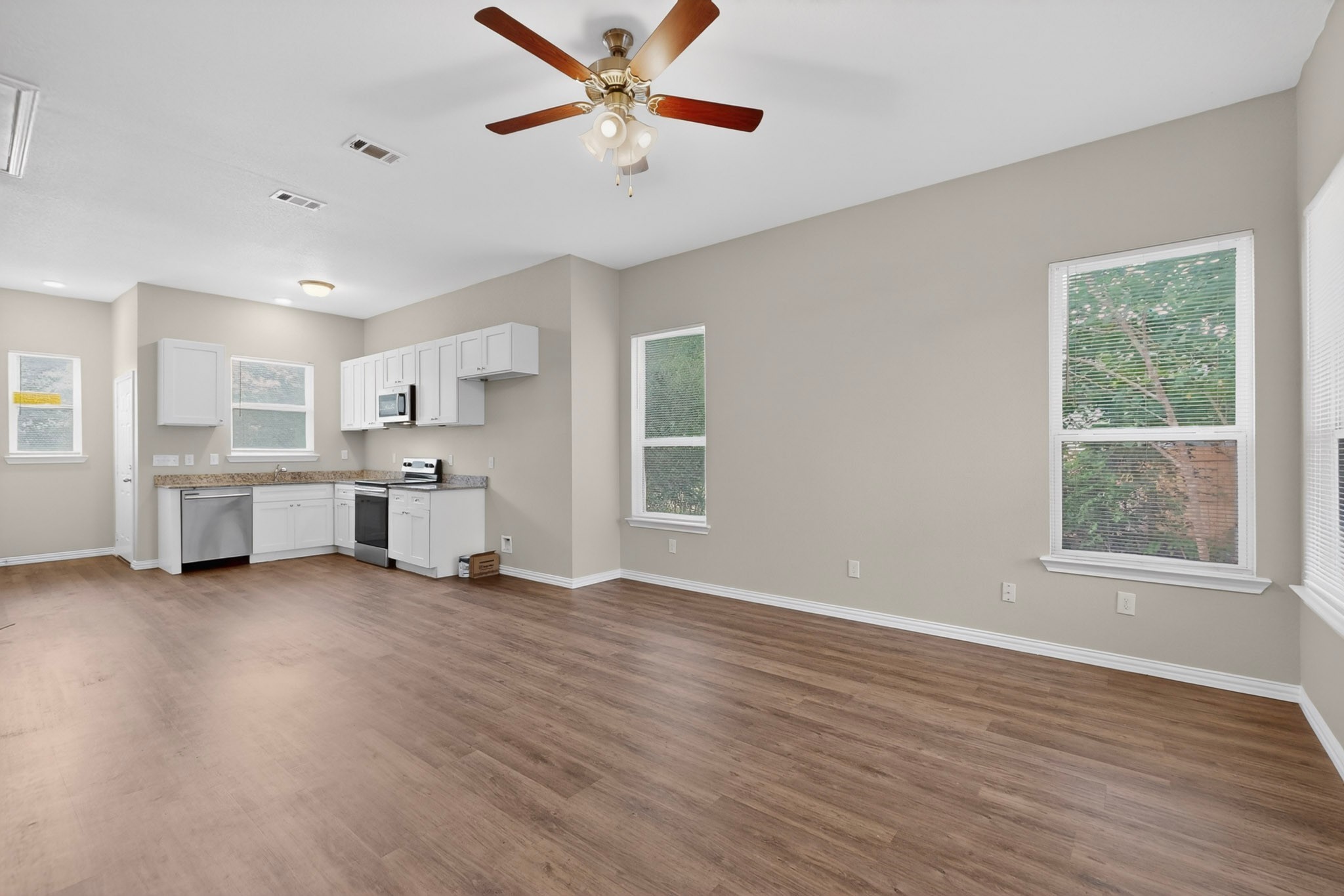 824 E Maddox Avenue Fort Worth TX 76104