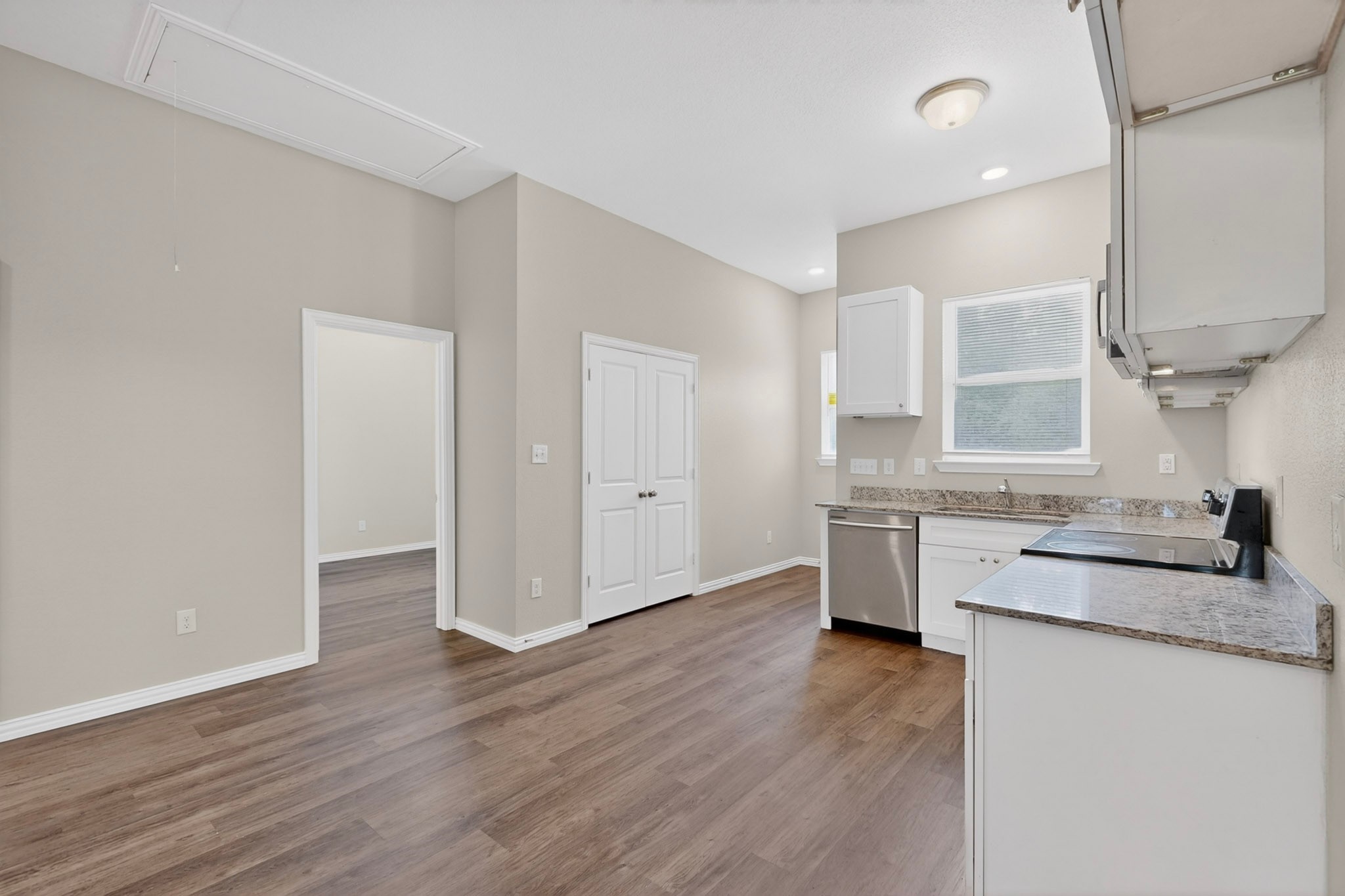 824 E Maddox Avenue Fort Worth TX 76104
