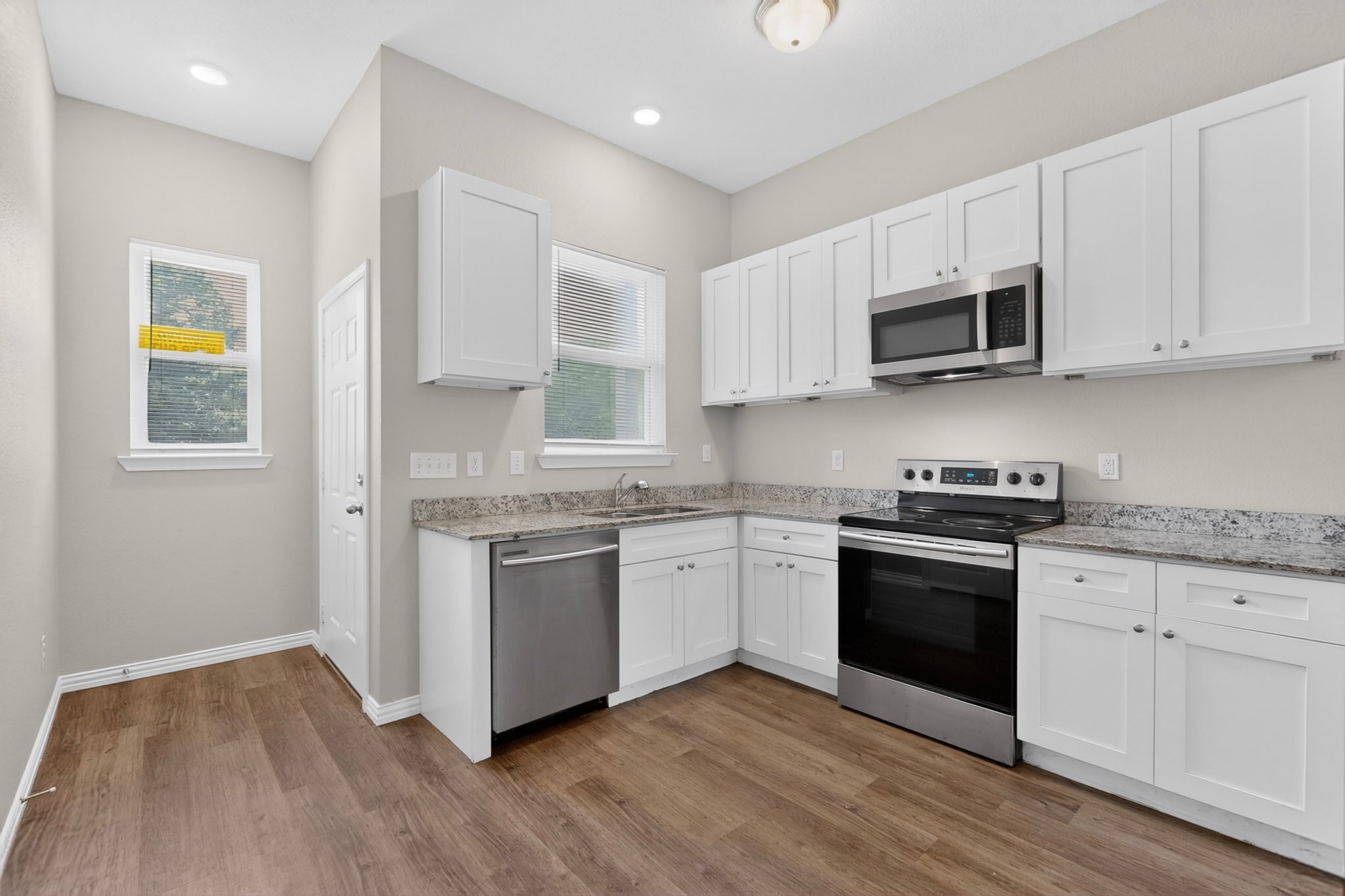 824 E Maddox Avenue Fort Worth TX 76104