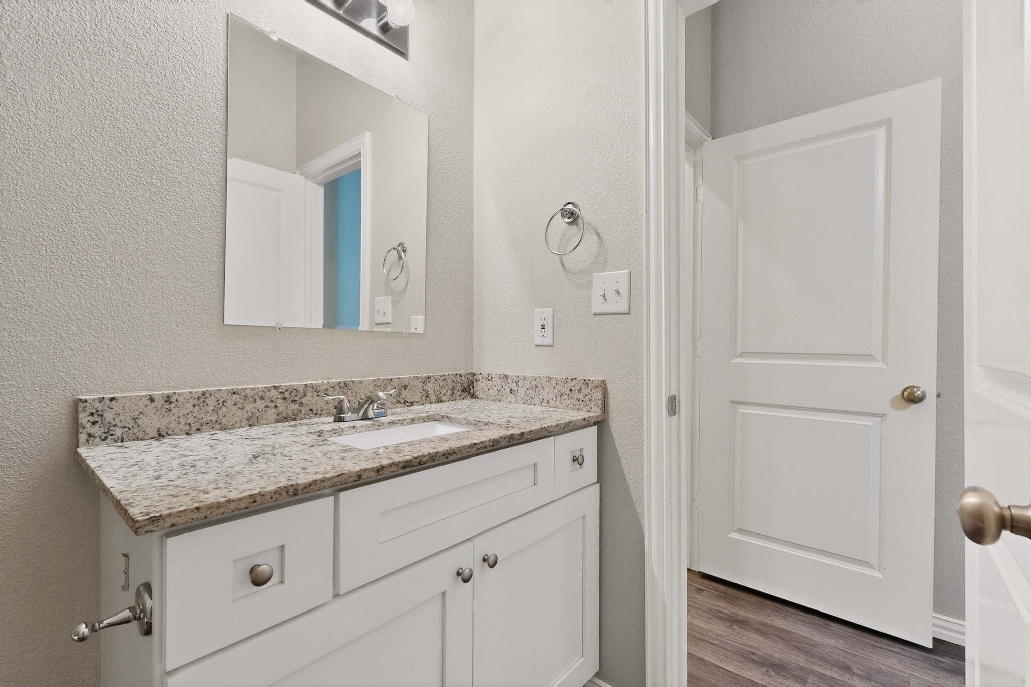 824 E Maddox Avenue Fort Worth TX 76104