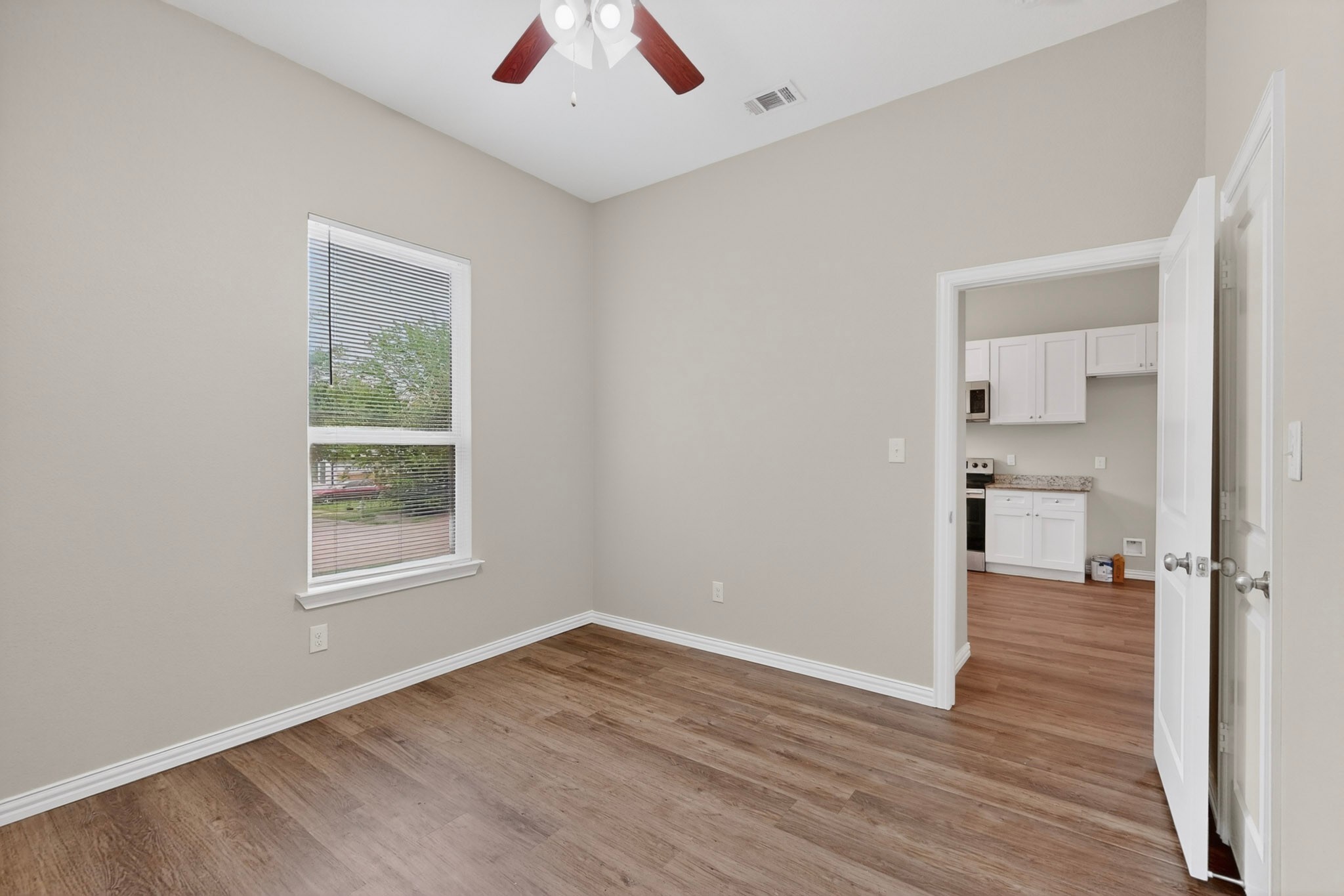824 E Maddox Avenue Fort Worth TX 76104