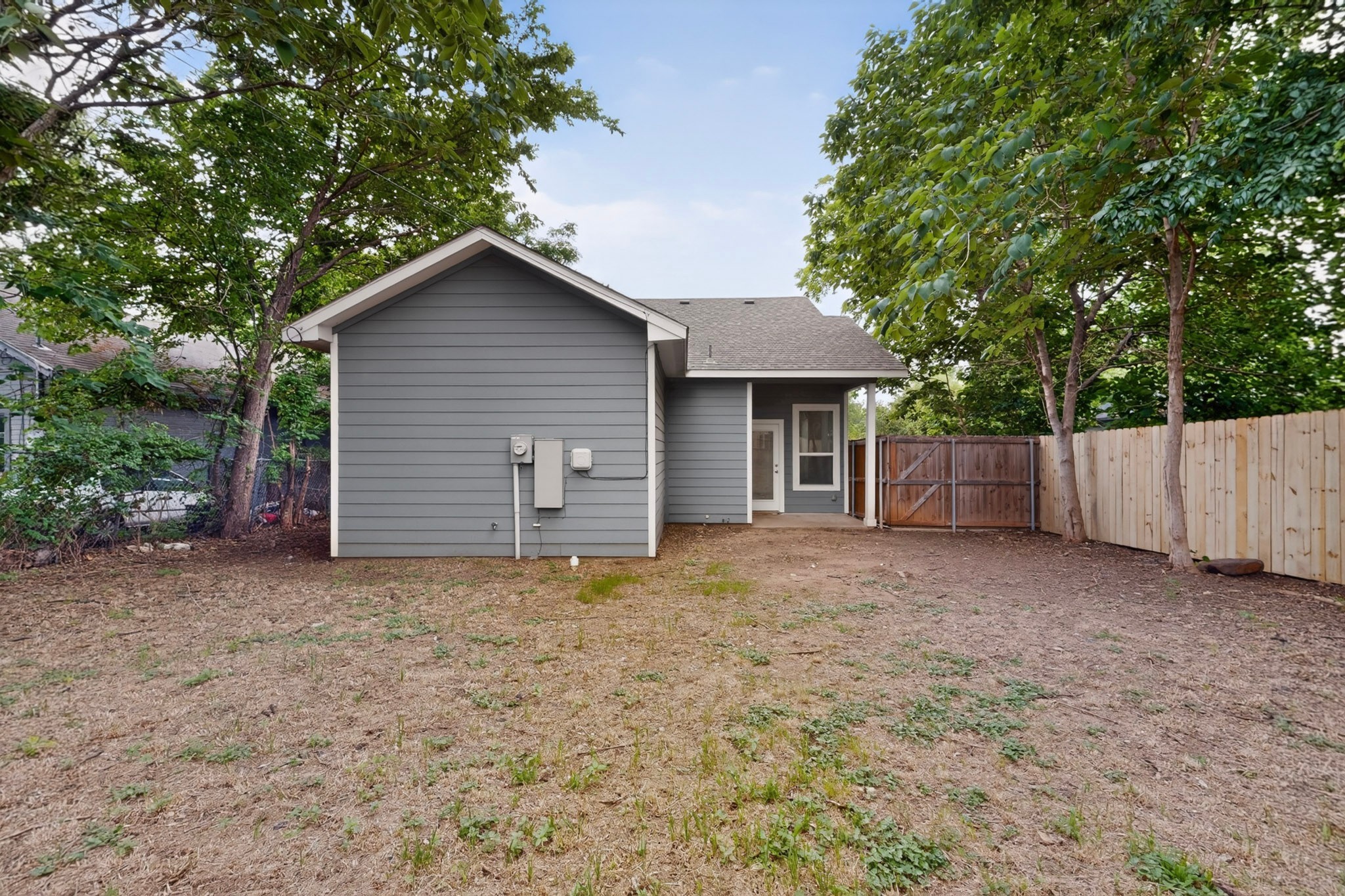 824 E Maddox Avenue Fort Worth TX 76104